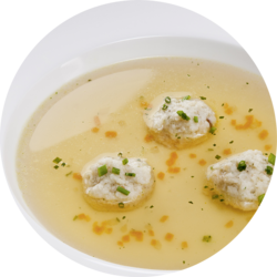Klare Rindfleischsuppe