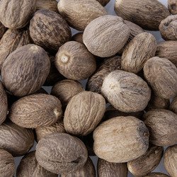 Nutmeg whole