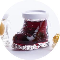 Mountain Boots with Raspberries in Raspberry Liqueur 18% vol. 0,02 l