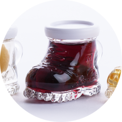 Bergschuh Himbeeren mit Himbeerliqueur  18% Vol. 0,02 L