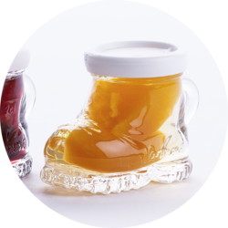 Bergschuh Marillen mit Marillenliqueur 18% Vol. 0,02 L