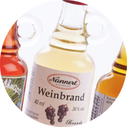 Bottle with handle  Brandy 0,04 l 36% vol.